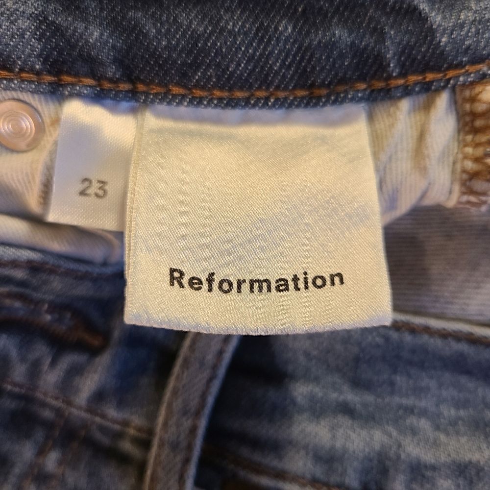 Reformation High and Skinny Jeans in Rhine Size 23 Short - Picture 6 of 12